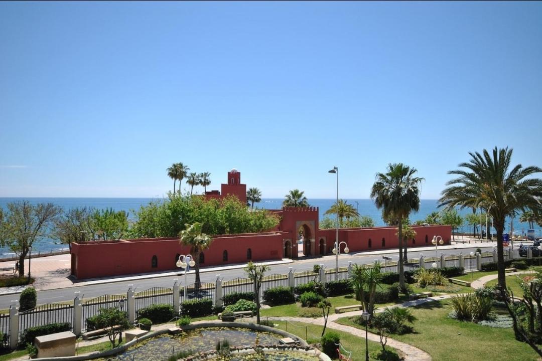 El Estudio De La Playa Benalbeach Vistas Al Mar Appartement Benalmádena Buitenkant foto