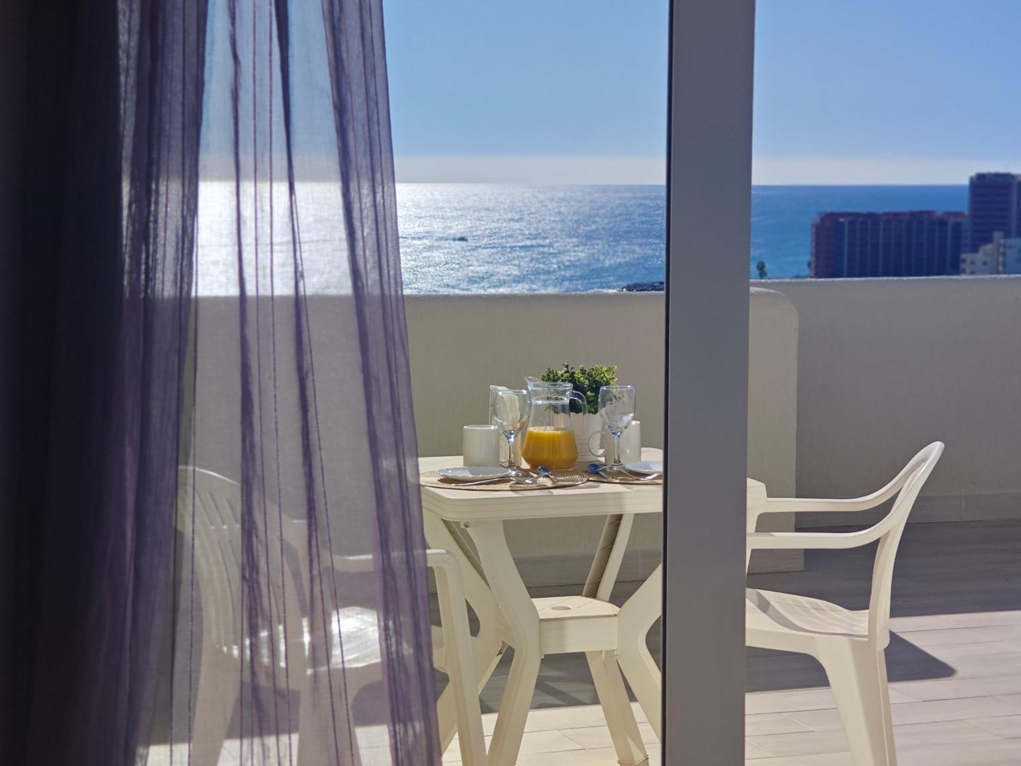 El Estudio De La Playa Benalbeach Vistas Al Mar Benalmádena Buitenkant foto